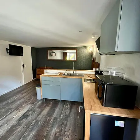 Confortable Et Accessible Apartment